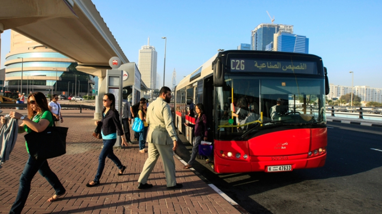 Dịch vụ xe bus c&ocirc;ng c&ocirc;̣ng ở Dubai