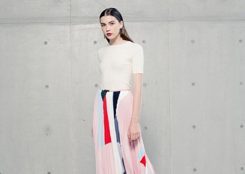 Người mẫu 14 tuổi người Nga