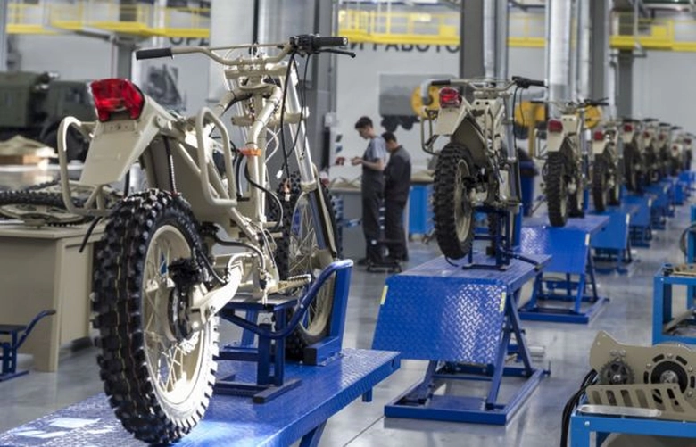 kalashnikov_motocikli_04