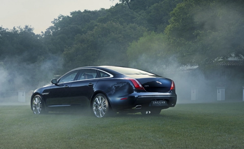 Chiếc Jaguar