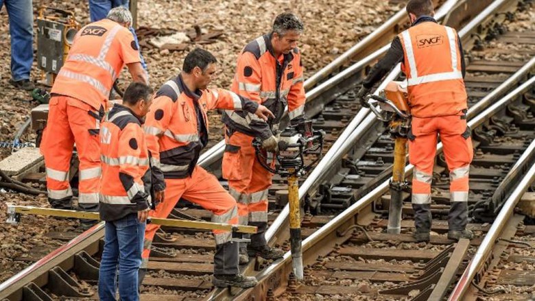 C&ocirc;ng nh&acirc;n ng&agrave;nh đường sắt Ph&aacute;p