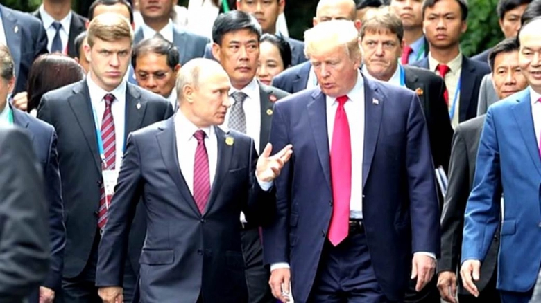 Lần gặp nhau chớp nho&aacute;ng gần đ&acirc;y giữa &ocirc;ng Trump v&agrave;