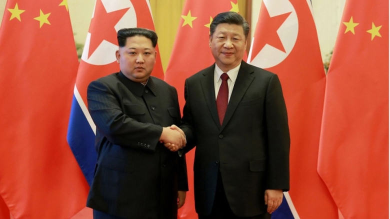&Ocirc;ng Kim Jong Un v&agrave; &ocirc;ng Tập Cận B&igrave;nh