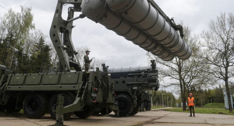 T&ecirc;n lửa S-400 do Nga chế tạo