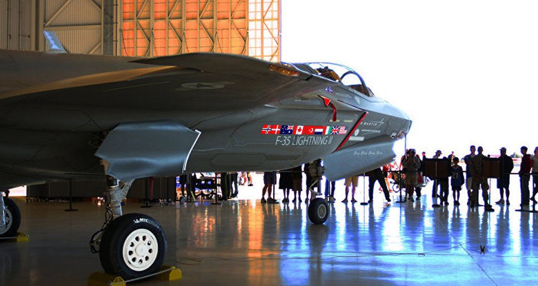 M&aacute;y bay chiến đấu F-35