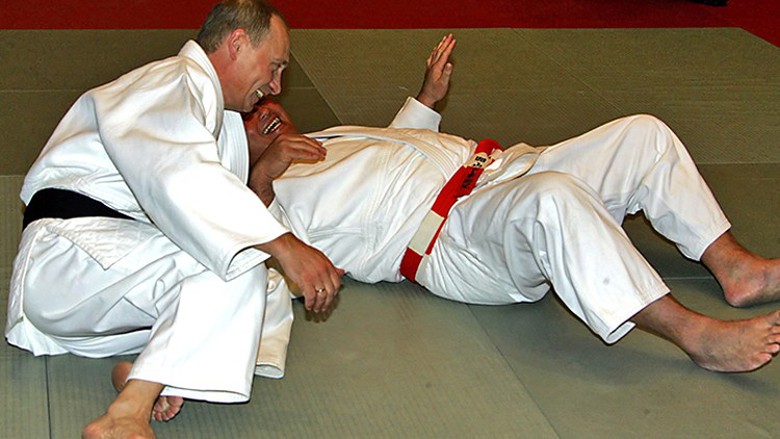 &Ocirc;ng Putin v&agrave; người bạn tập Judo - ảnh minh họa