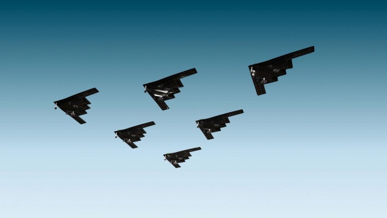Một phi đội t&agrave;ng h&igrave;nh cơ n&eacute;m bom B-2 Spirit của Mỹ
