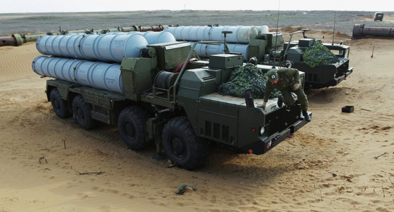 T&ecirc;n lửa S-300 do Nga chế tạo