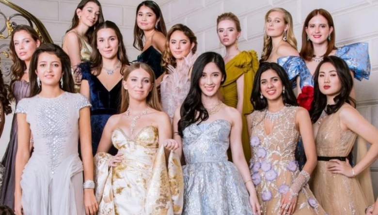 Anabel v&agrave; những người bạn phương T&acirc;y