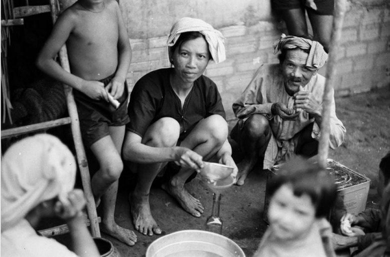 6. Cuộc sống của thường d&acirc;n Việt Nam