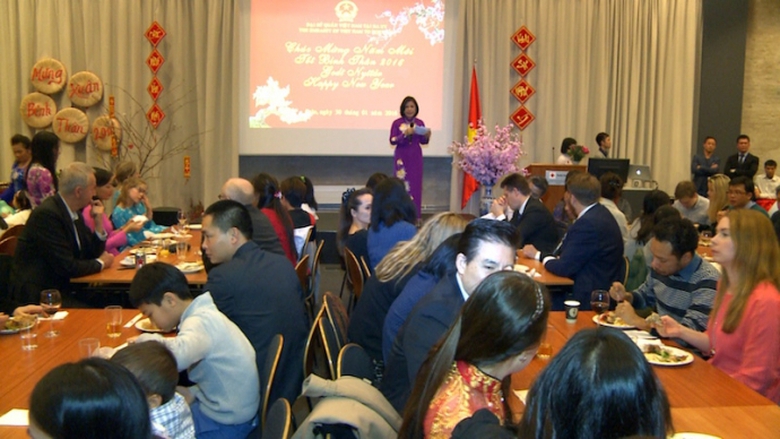 1. Đại sứ L&ecirc; Thị Tuyết Mai ph&aacute;t biểu chu