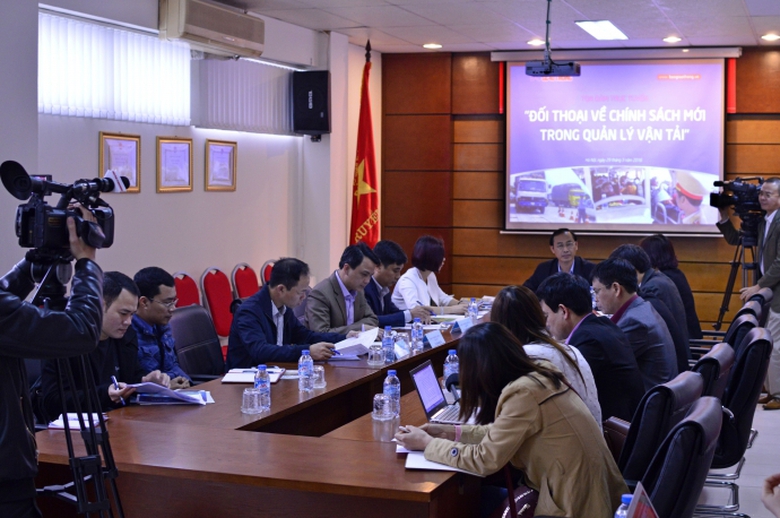 To&agrave;n cảnh buổi giao lưu