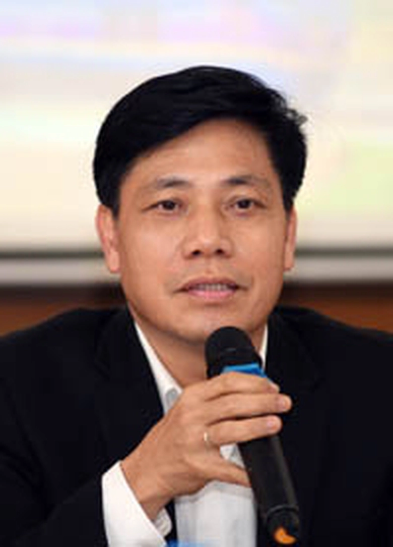 Thứ trưởng Bộ GTVT Nguyễn Ngọc Đ&ocirc;ng giải đ&aacute;p c&acirc;u h