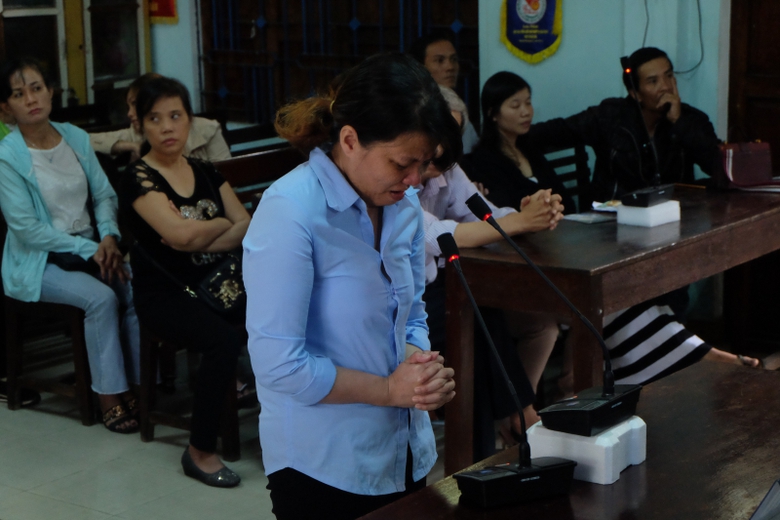 Bị c&aacute;o Hồng đ&atilde; c&oacute; h&agrave;nh vi hối lỗi tại phi&ecirc;n t&ograve;a