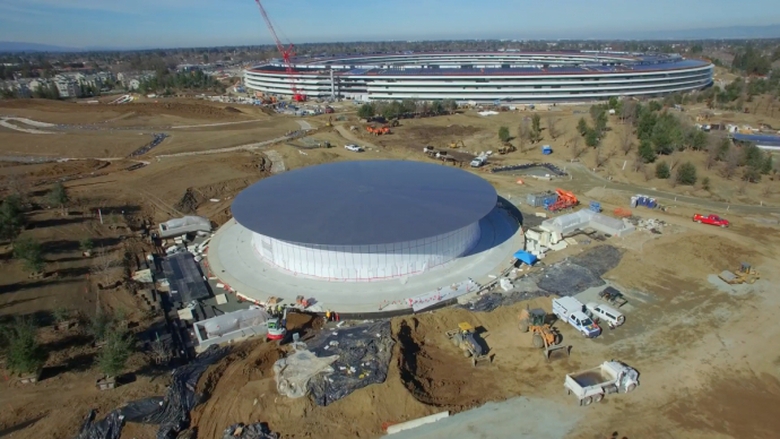 Kh&aacute;n ph&ograve;ng nằm b&ecirc;n ngo&agrave;i khu l&agrave;m việc đ&atilde; gần ho&agrave;n 