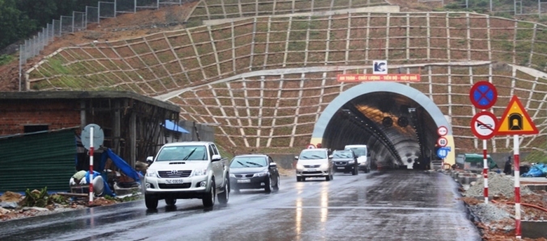 O- to- xe- may- chinh- thuc- luu- thong- qua- ham-