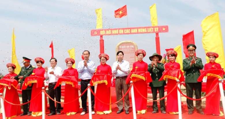 khanh-thanh-bia-tuong-niem-AHLS=11