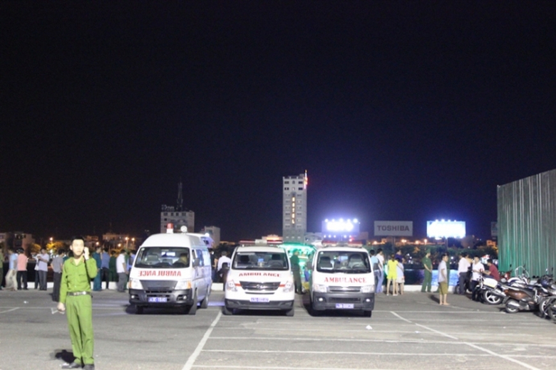 lat-tau-du-lich-da-nang