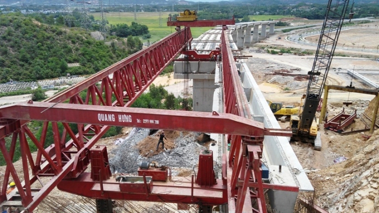 khac-phuc-xong-su-co-hong-dam-cau-LS-TL