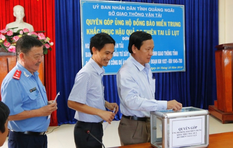 quang-ngai-ung-ho-dong-bao-vung-lu-mien-trung-8