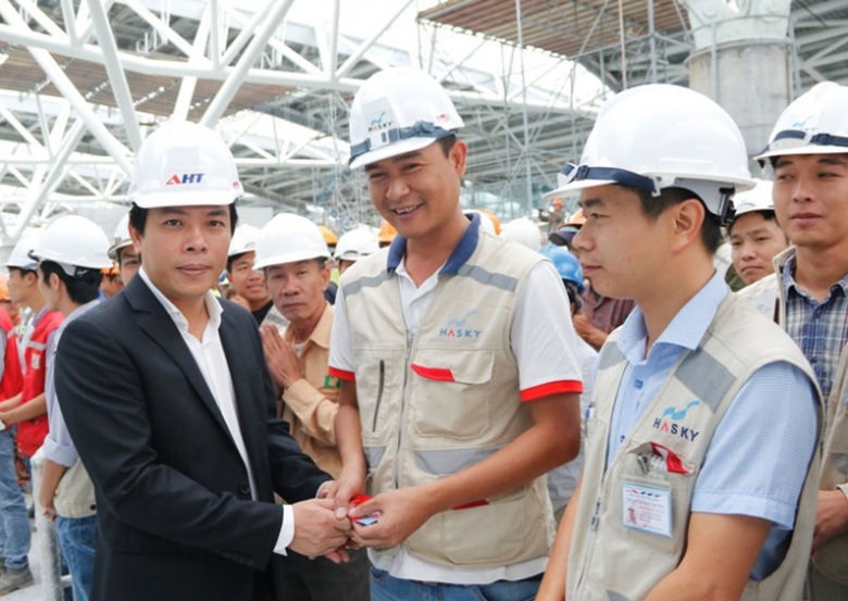 soi-dong-cong-truong-nha-ga-quoc-te-DN-3