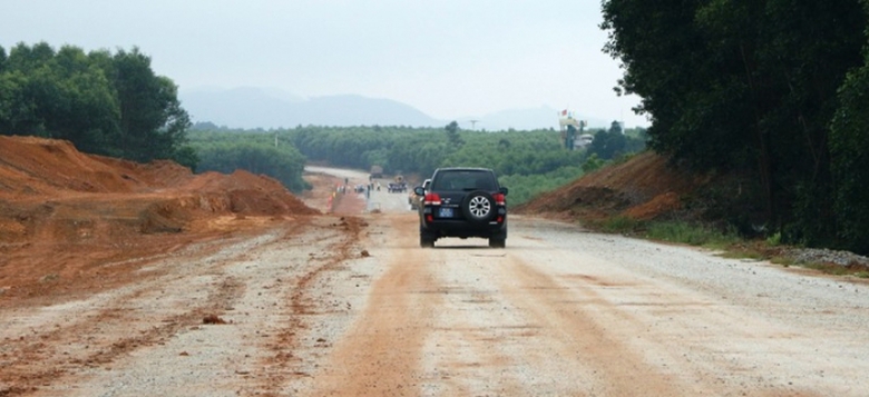 bo-truong-kiem-tra-du-an-la-son-tuy-loan-6