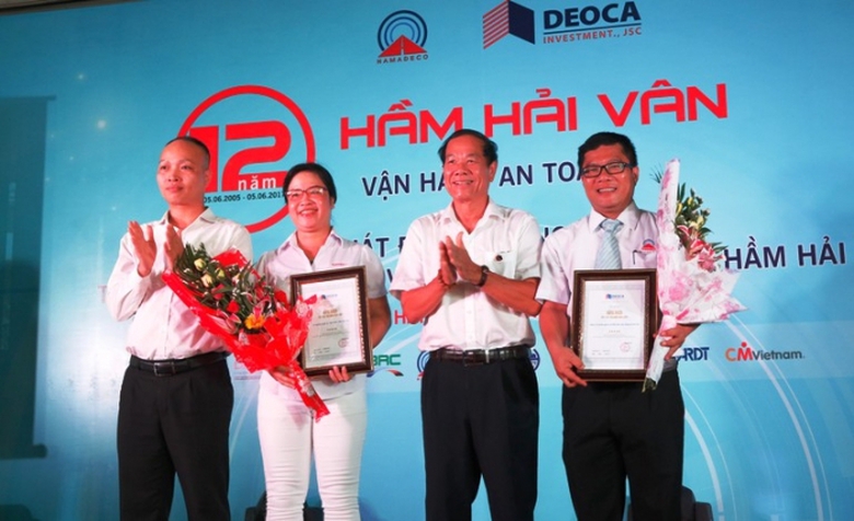 12-nam-vanh-hanh-ham-HV