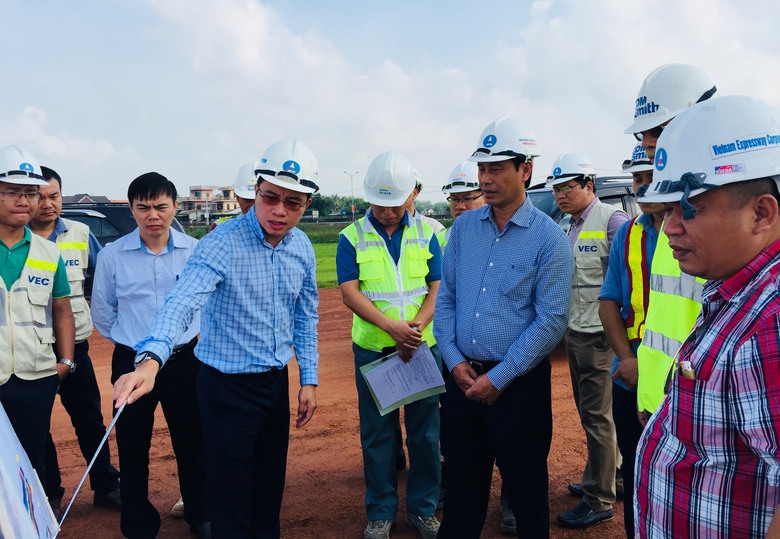 8BDC4475-7887-448B-8FAE-B2B2CAE9413C.