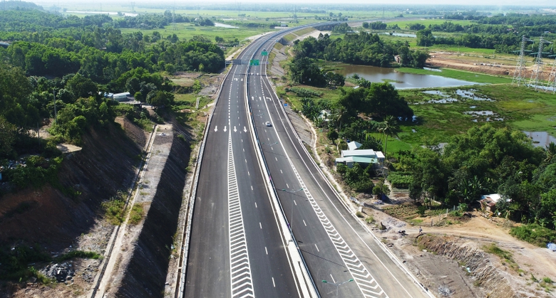 anh 2. cao toc Da Nang-Quang Ngai
