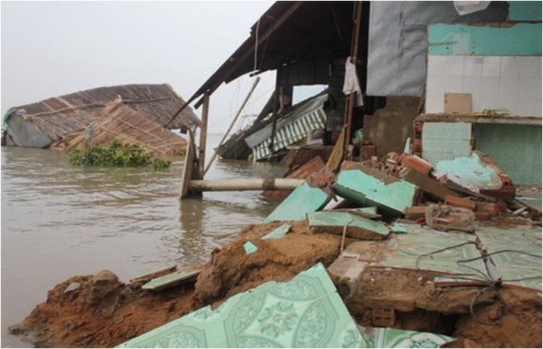 Sạt lở ở Cần Giờ