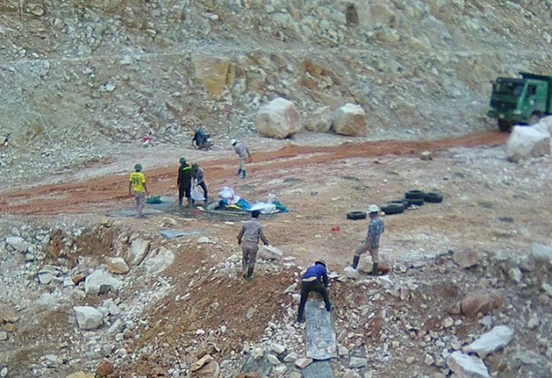 1. Khu vực n&agrave;y đang cho thi c&ocirc;ng nổ m&igrave;n thực hiện 