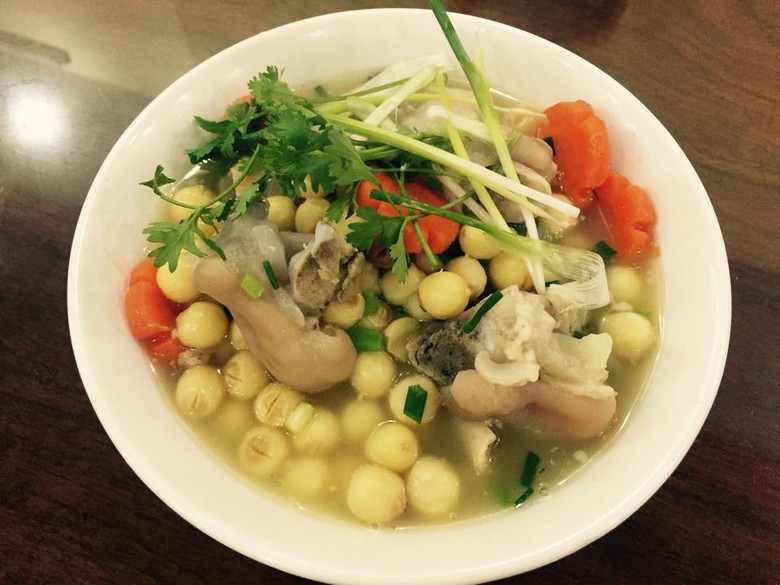 M&oacute;ng-gi&ograve;-hầm-hạt-sen