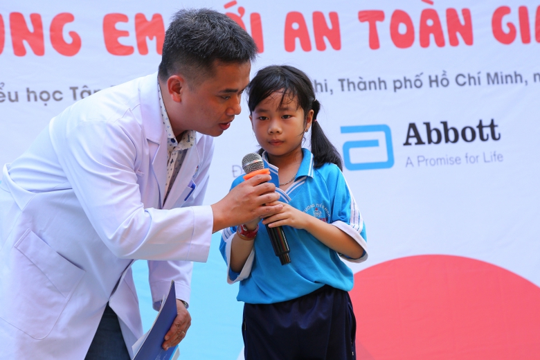 Bs L&ecirc; Phước Đại, Trưởng ca khoa HSCC, bv Chợ Rẫy t