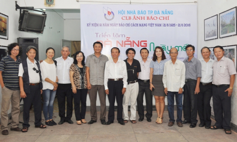 da-nang-trien-lam-anh-bao-chi-1