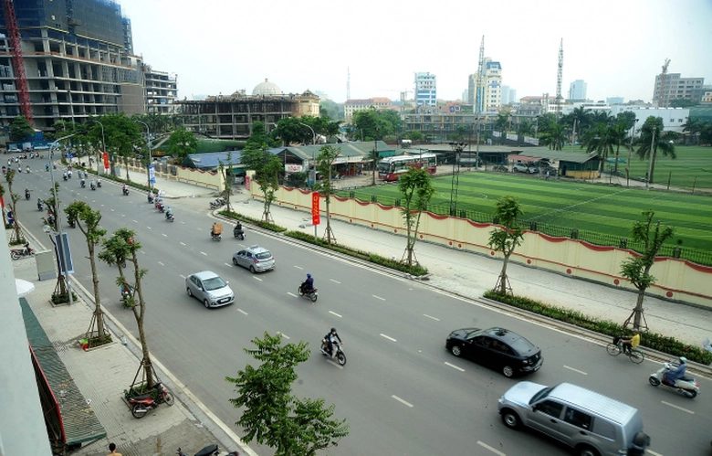 Ngam-tuyen-duong-kieu-mau-dau-tien-cua-Ha-Noi (14)