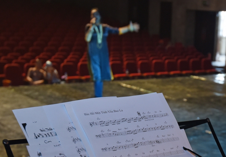 Xem-cac-ca-si-hang-dau-say-sua-tong-duyet (7)