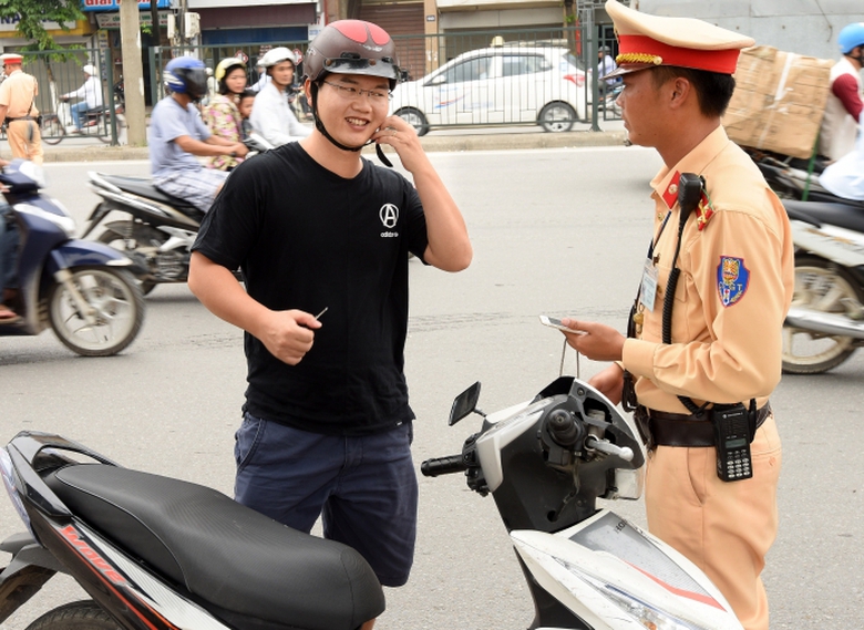 Tam-phuc-khau-phuc-khi-xem-hinh-anh-minh-vi-pham-g