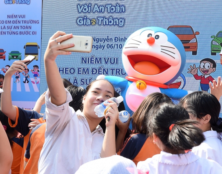 cung-meo-may-doraemon-tuyen-truyen-atgt (22)