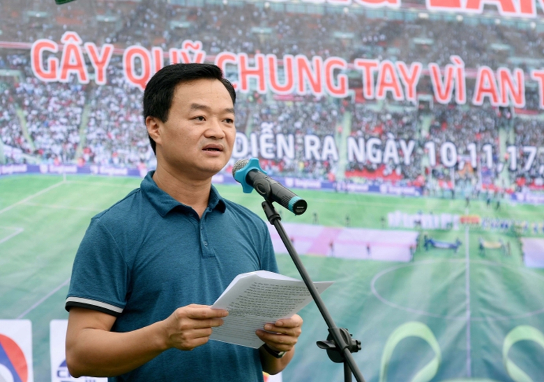 le-khai-mac-cup-bao-giao-thong-lan-4-soi-noi-va-y-