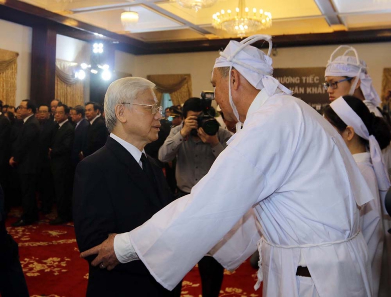 le-quoc-tang-nguyen-thu-tuong-phan-van-khai (8)