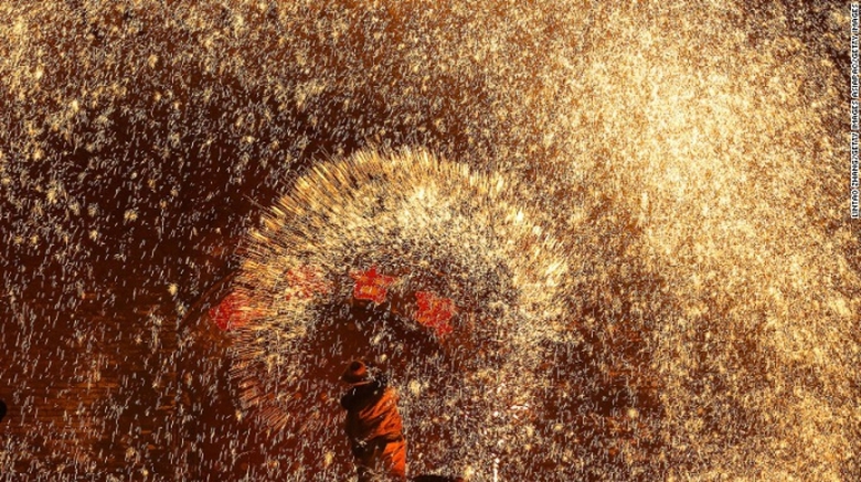 170112220613-lny-nuanquan-da-shuhua2-exlarge-169