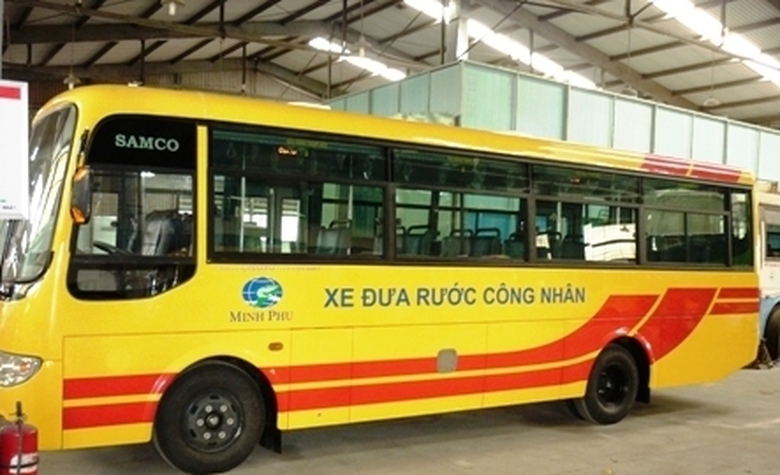 xe đưa rước c&ocirc;ng nh&acirc;n