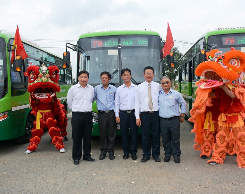 L&atilde;nh đạo Sở GTVT TPHCM dự lễ khai trương tuyến xe 