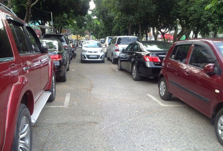 vi-sao-nha-dau-tu-bo-du-an-bai-do-xe-ngam-1