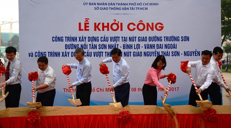 Lễ khởi c&ocirc;ng dự &aacute;n x&acirc;y cầu vượt n&uacute;t giao đường Trư