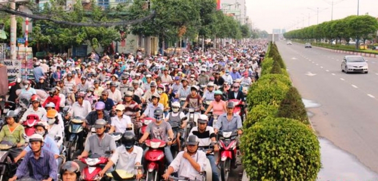 duong-truong-chinh-tiep-tuc-ket-xe-nghiem-trong-ff