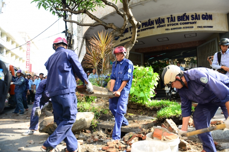 Quận 1 ra qu&acirc;n dẹp vỉa h&egrave;