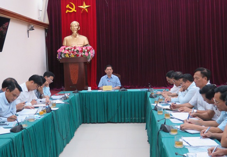 Chỉ đạo tại cuộc họp, Bộ trưởng Nguyễn Văn Thể y&ecirc;u