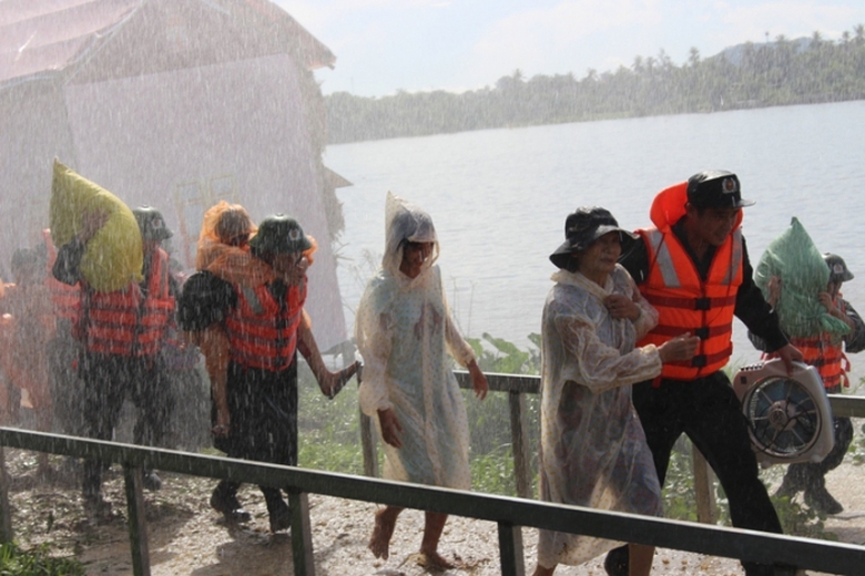 Hon- 1.200- CSCĐ- tham- gia- cuoc- dien- tap -lon-