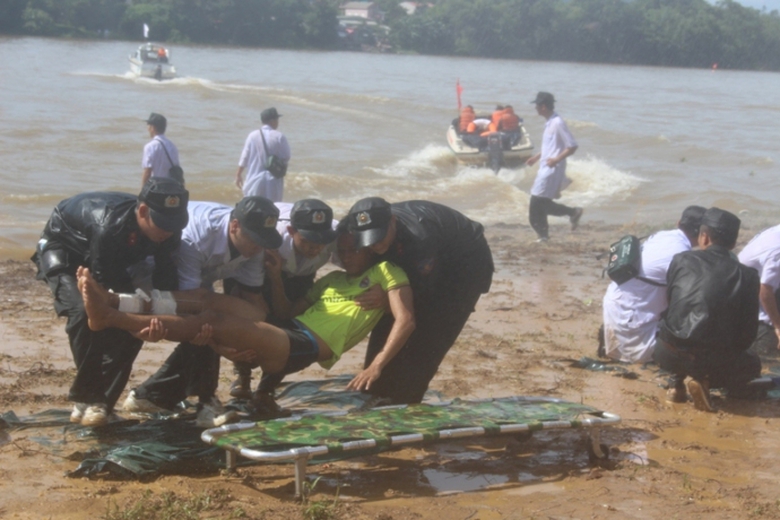 Hon- 1.200- CSCĐ- tham- gia- cuoc- dien- tap -lon-